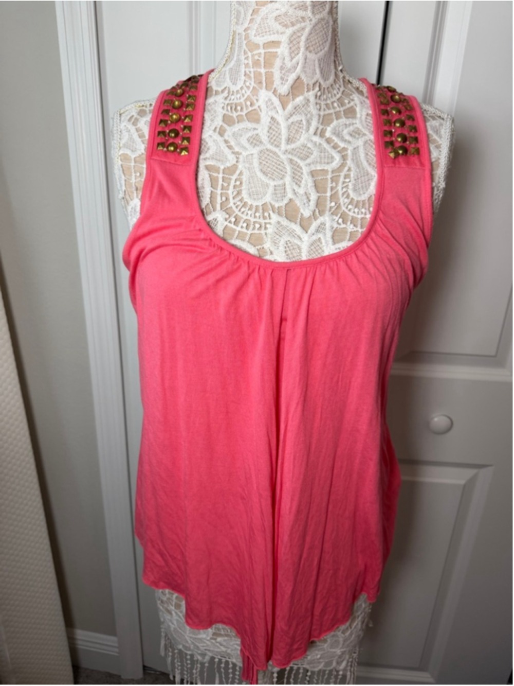 Jennifer Lopez Coral Studded Tank Top S EUC